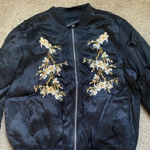 Harlowe and Graham Black Women’s Zip Up